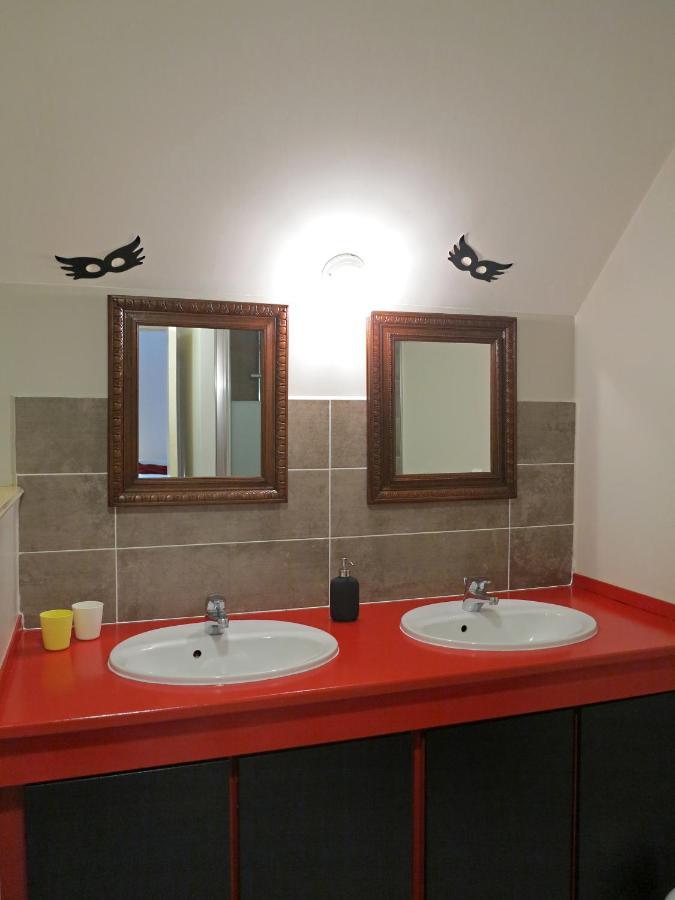 Bed and Breakfast La Ferme De La Fosse Dionne Tonnerre Zewnętrze zdjęcie